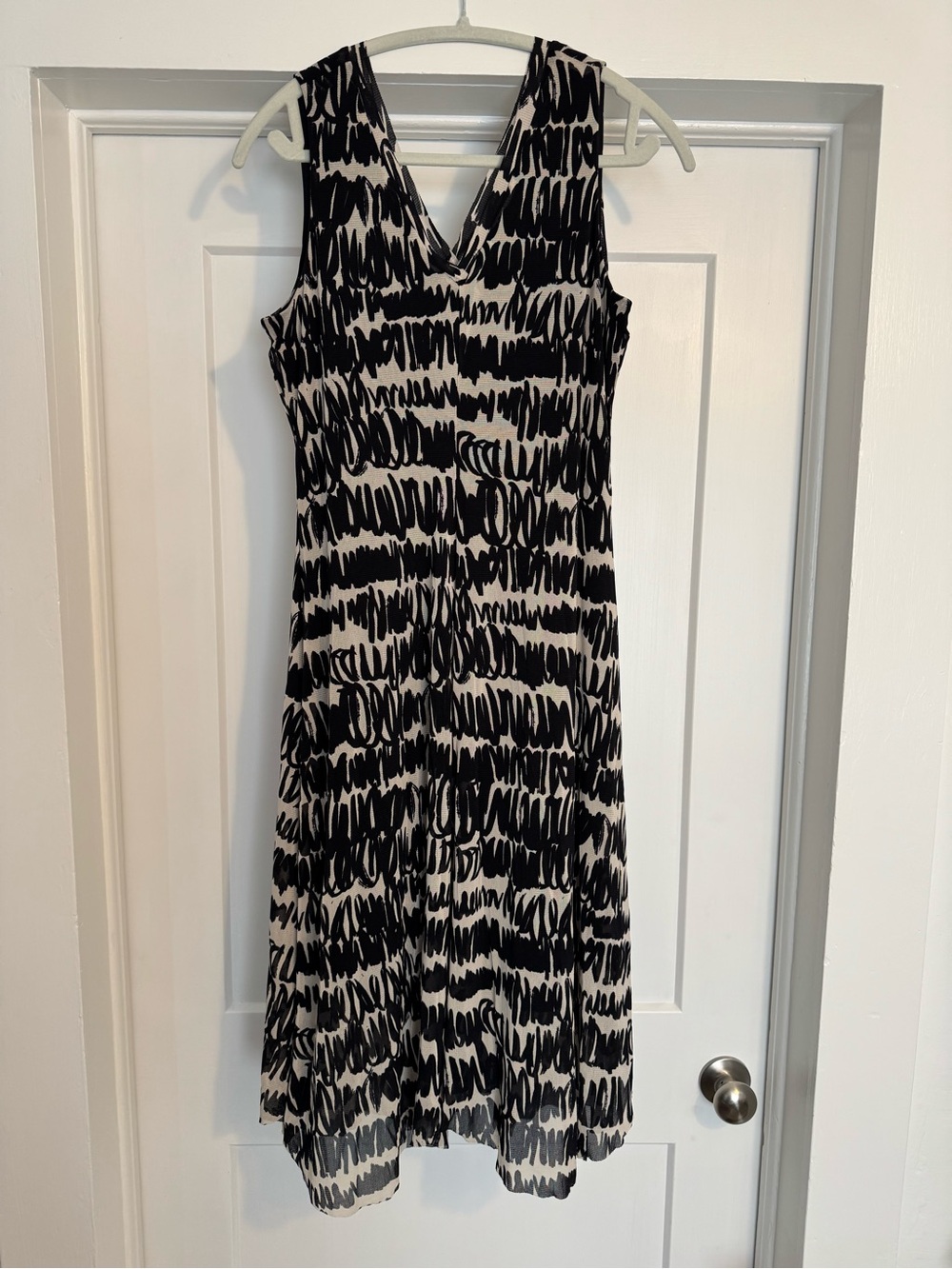T Tahari Sleeveless Print Dress | stretchy workwear summer artist brushstroke